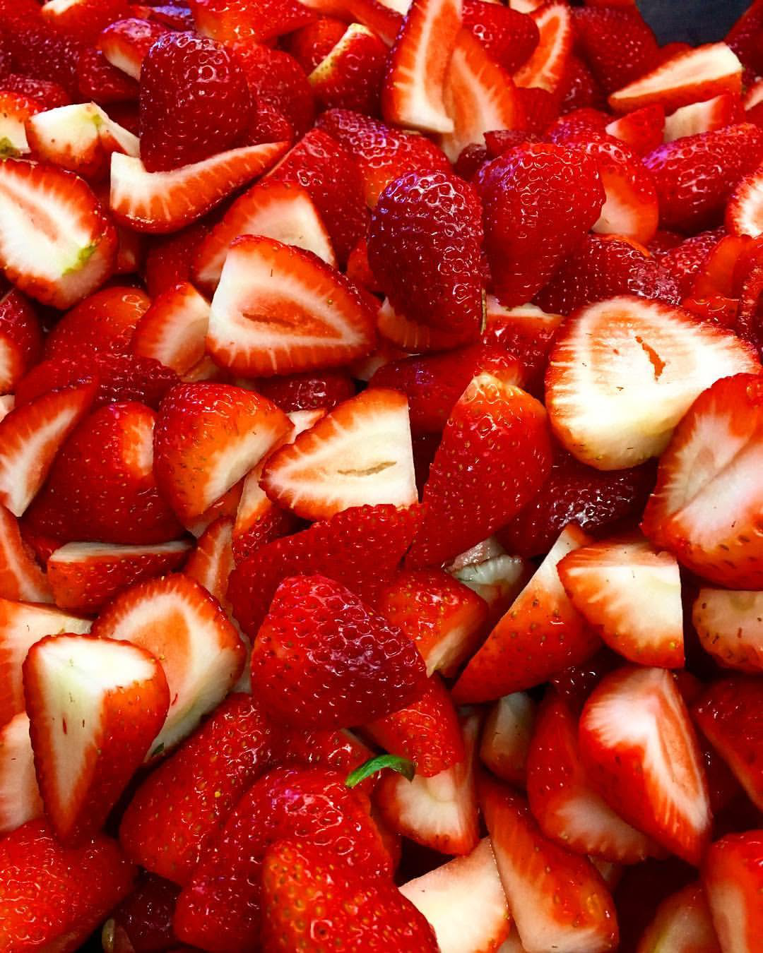 Fresh strawberries served with a breakfast dish at Hick’ry Pit in Walnut Creek.